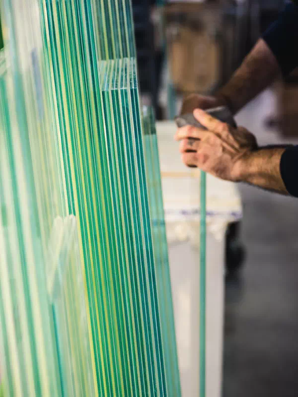 Design tendenze e caratteristiche del vetro nell’arredo a Bologna e Imola